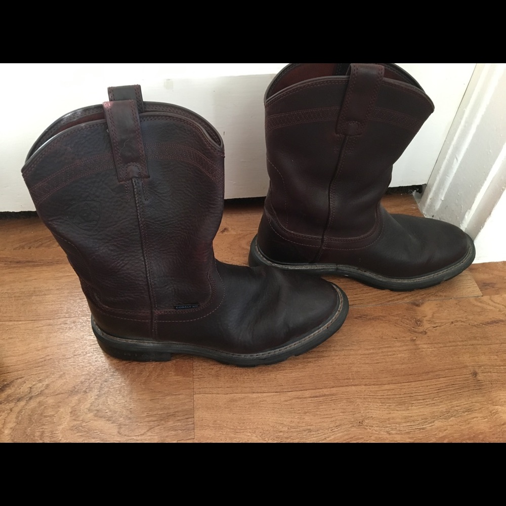 Dark brown Ariat boots